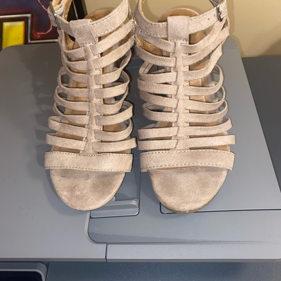 Not yet Strappy Sandals - Picture 2 of 4